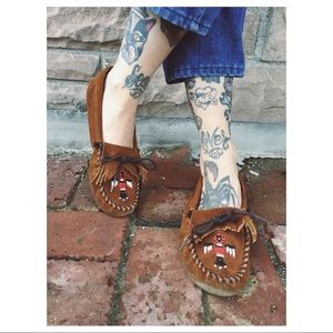 Minnetonka beaded moccasins sz 8.5